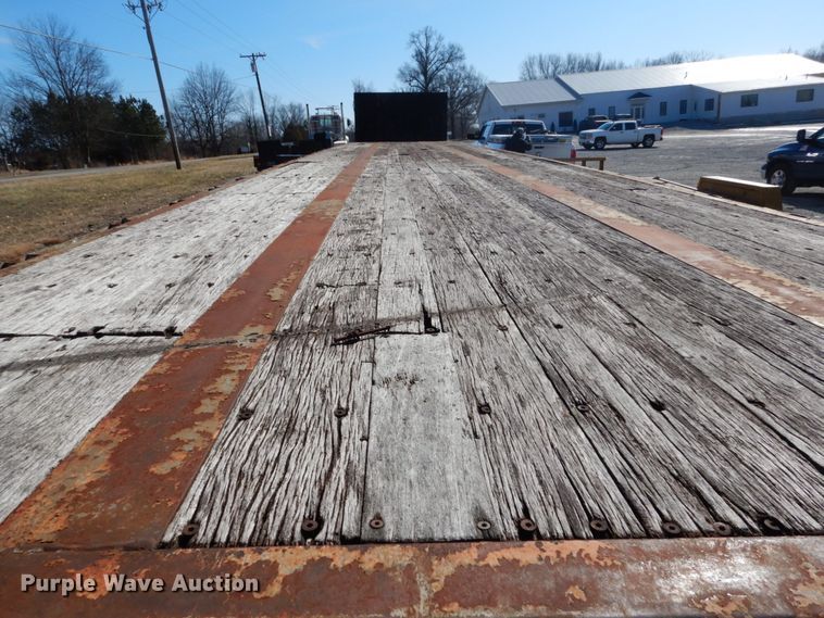 image for item GT9549 1997 Wabash flatbed trailer