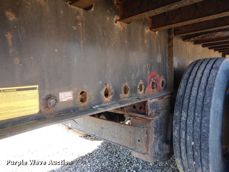 image for item GT9549 1997 Wabash flatbed trailer