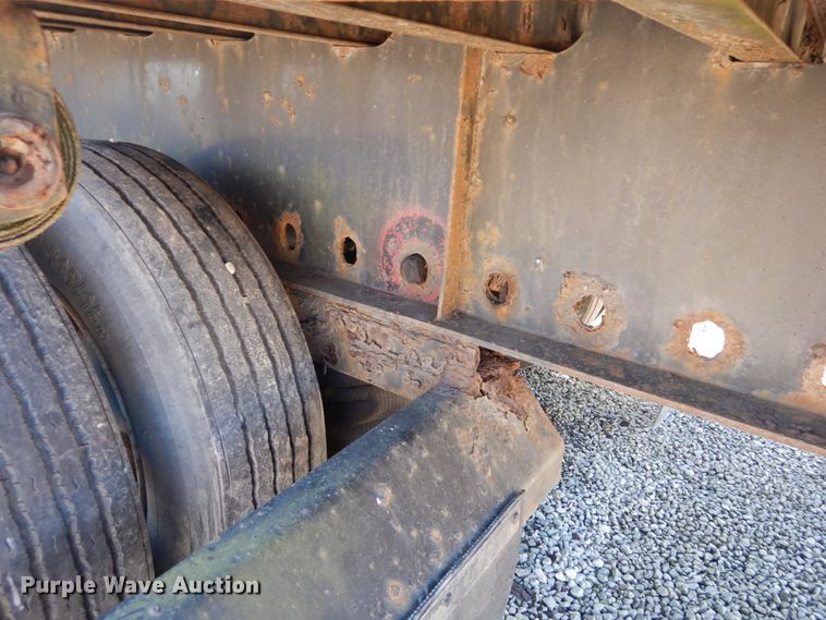 image for item GT9549 1997 Wabash flatbed trailer