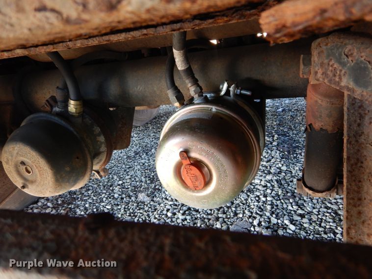 image for item GT9549 1997 Wabash flatbed trailer