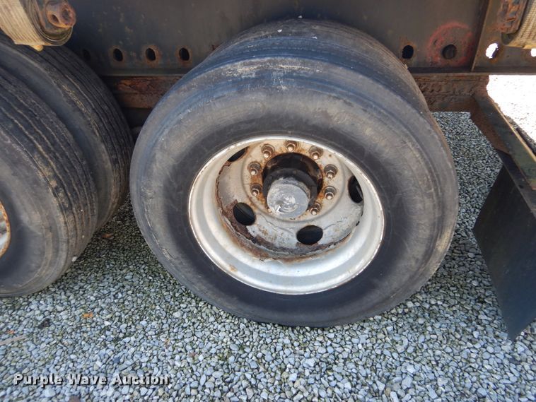 image for item GT9549 1997 Wabash flatbed trailer