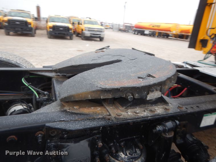 image for item HG9859 2012 Freightliner Cascadia 125  semi truck