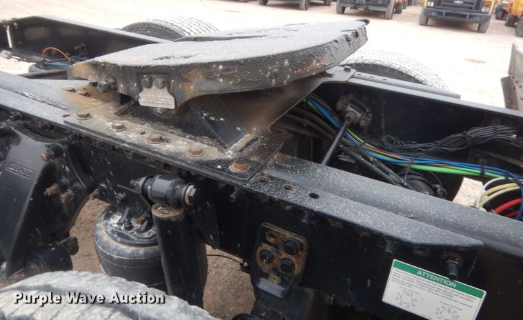 image for item HG9859 2012 Freightliner Cascadia 125  semi truck