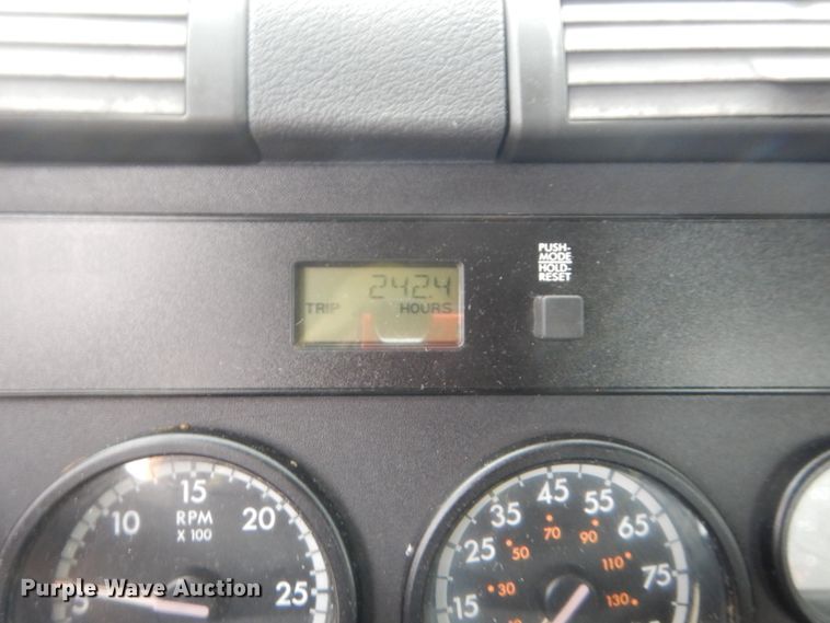 image for item HG9859 2012 Freightliner Cascadia 125  semi truck