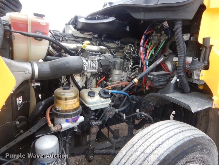 image for item HG9859 2012 Freightliner Cascadia 125  semi truck