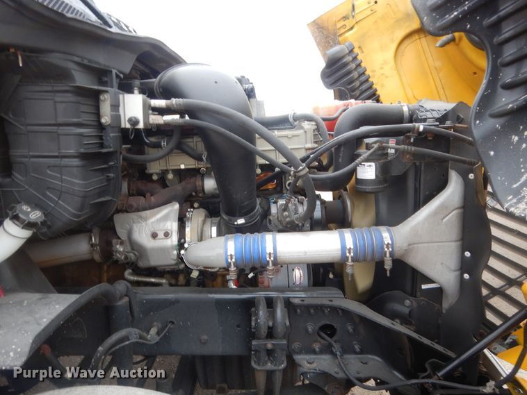 image for item HG9859 2012 Freightliner Cascadia 125  semi truck