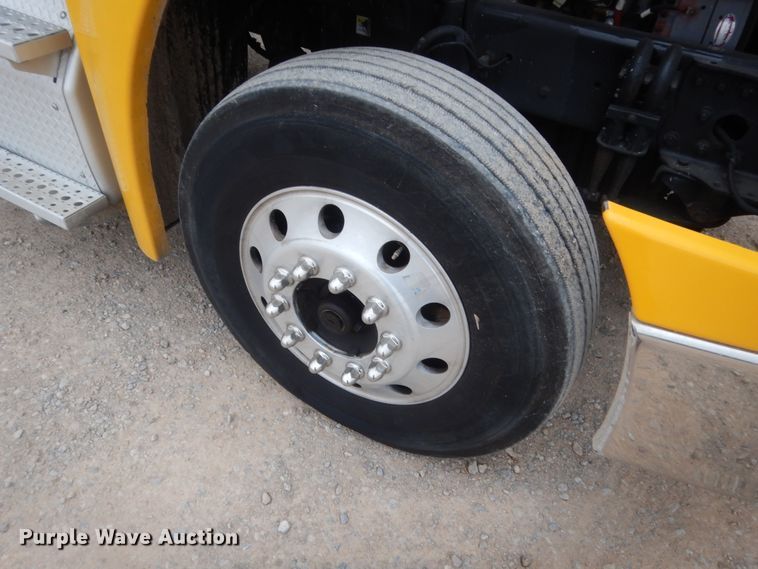 image for item HG9859 2012 Freightliner Cascadia 125  semi truck