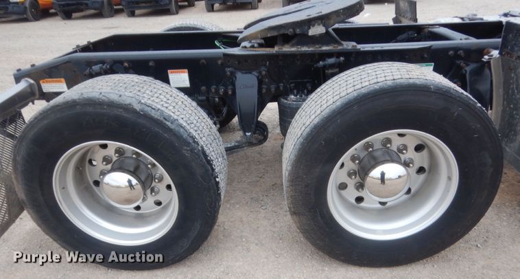 image for item HG9859 2012 Freightliner Cascadia 125  semi truck