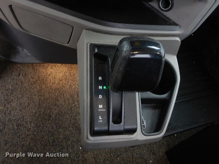 image for item HG9861 2017 Peterbilt 579  semi truck