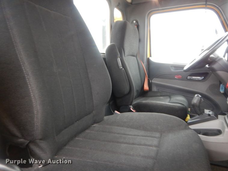 image for item HG9862 2017 Peterbilt 579  semi truck