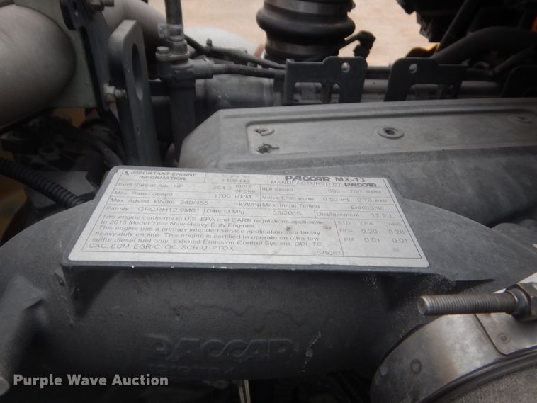 image for item HG9862 2017 Peterbilt 579  semi truck