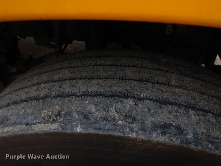 image for item HG9862 2017 Peterbilt 579  semi truck