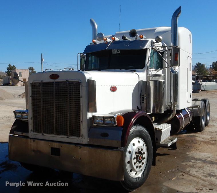 image for item HI9018 1989 Peterbilt 379  semi truck