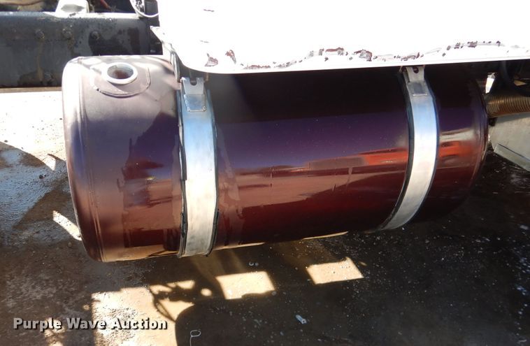 image for item HI9018 1989 Peterbilt 379  semi truck