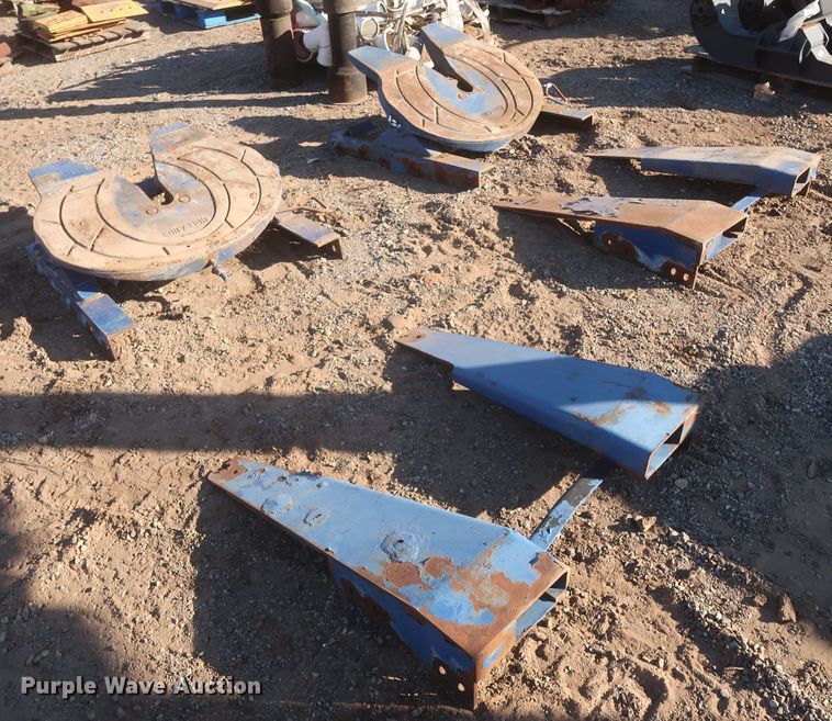 image for item HK9665 (2) Holland fifth wheel plate assemblies