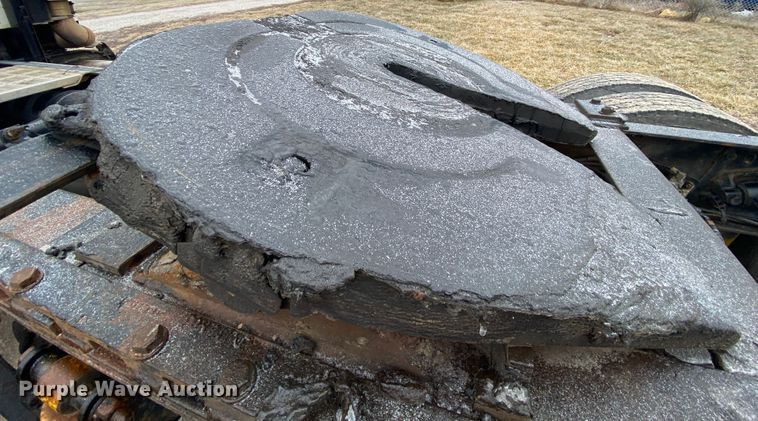 image for item HR9439 1999 Freightliner  semi truck