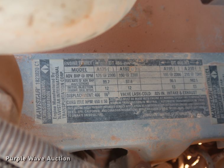 image for item HT9702 1995 International 4700  truck cab and chassis