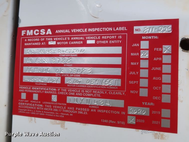 image for item HT9702 1995 International 4700  truck cab and chassis