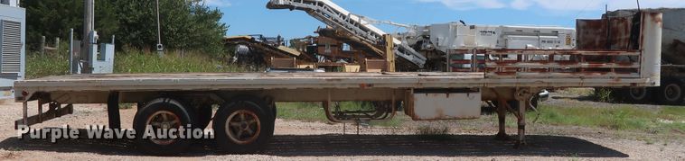 image for item HT9727 1956 Fruehauf flatbed trailer