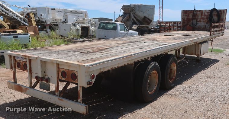 image for item HT9727 1956 Fruehauf flatbed trailer