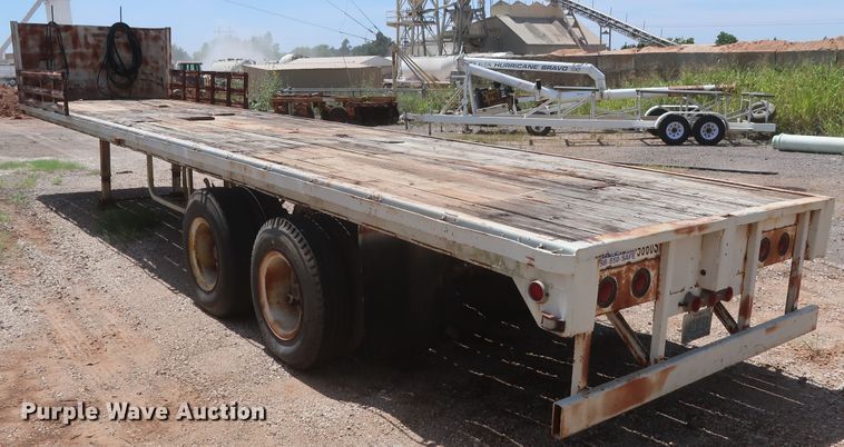 image for item HT9727 1956 Fruehauf flatbed trailer