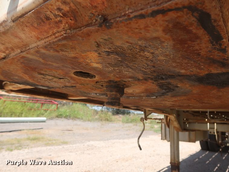 image for item HT9727 1956 Fruehauf flatbed trailer