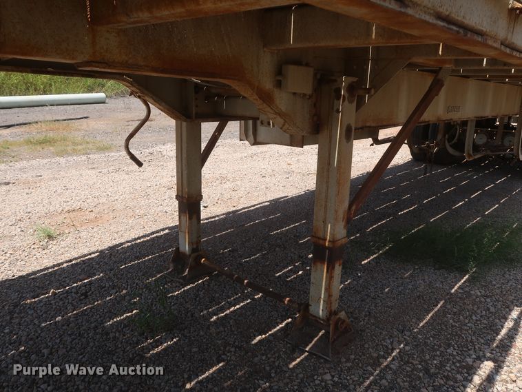 image for item HT9727 1956 Fruehauf flatbed trailer