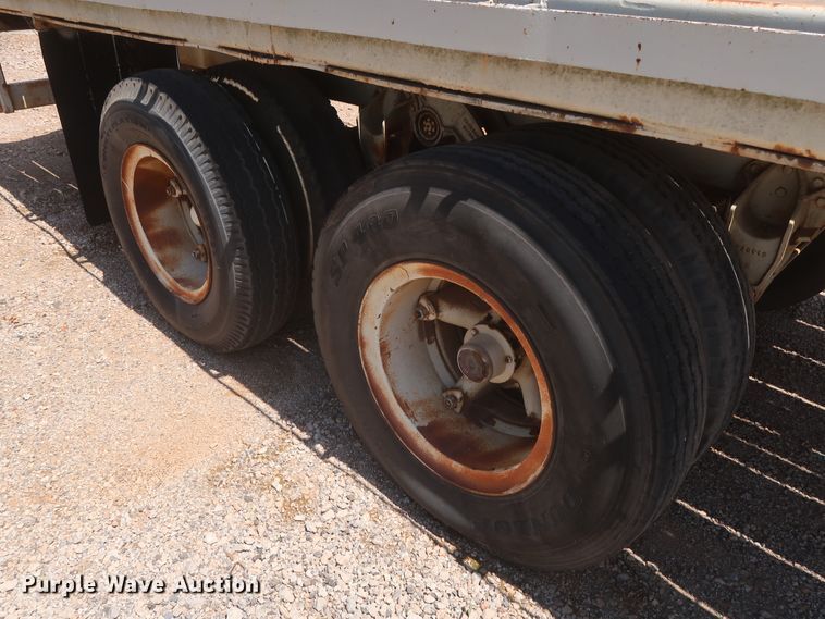 image for item HT9727 1956 Fruehauf flatbed trailer