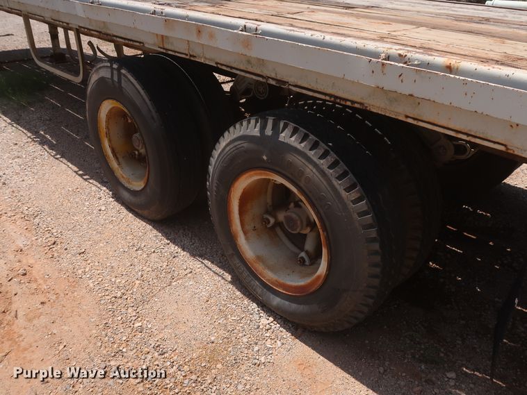 image for item HT9727 1956 Fruehauf flatbed trailer