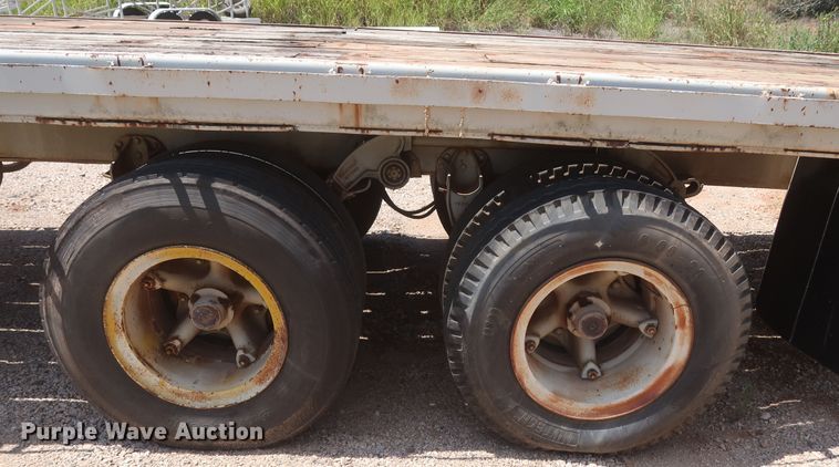 image for item HT9727 1956 Fruehauf flatbed trailer