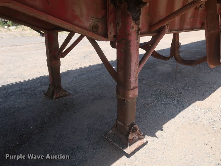 image for item HT9728 1980 Dorsey flatbed trailer