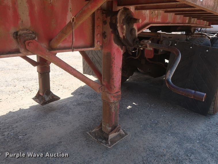 image for item HT9728 1980 Dorsey flatbed trailer