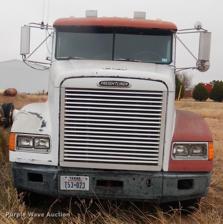 image for item HU9711 1995 Freightliner FLD  semi truck