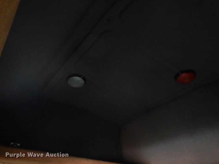 image for item HU9715 1990 Mack CHU613  semi truck