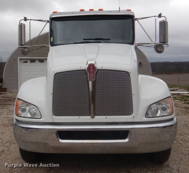 image for item HV9551 2012 Kenworth T370  flatbed truck