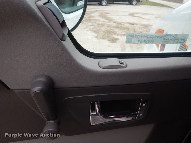 image for item HV9551 2012 Kenworth T370  flatbed truck