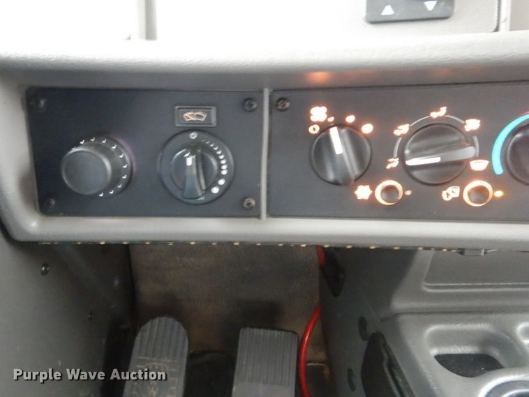 image for item HV9551 2012 Kenworth T370  flatbed truck