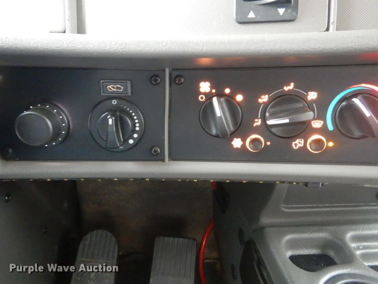 image for item HV9551 2012 Kenworth T370  flatbed truck