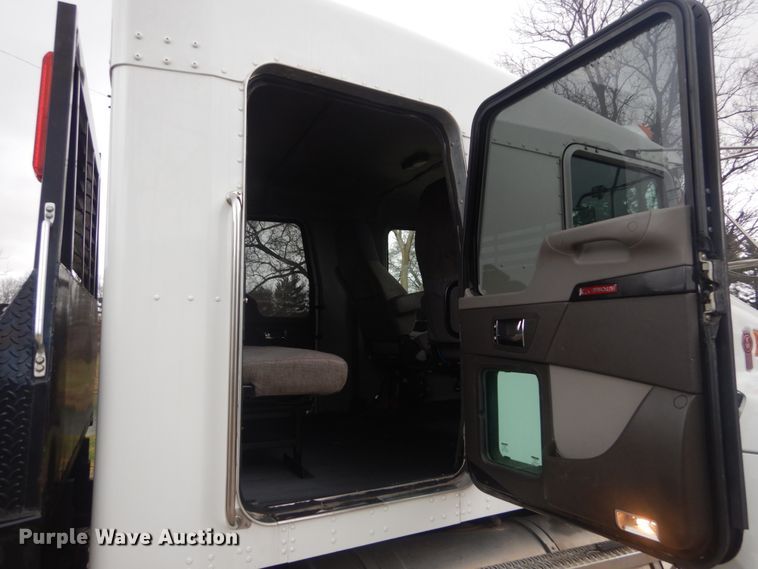 image for item HV9551 2012 Kenworth T370  flatbed truck