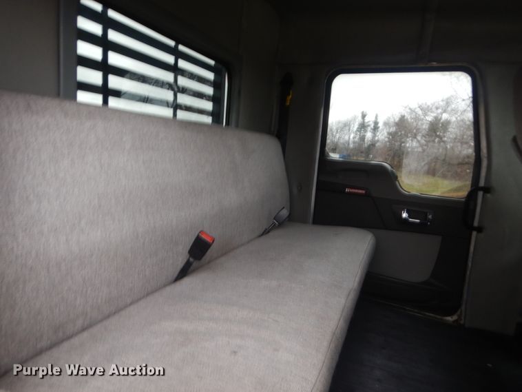 image for item HV9551 2012 Kenworth T370  flatbed truck