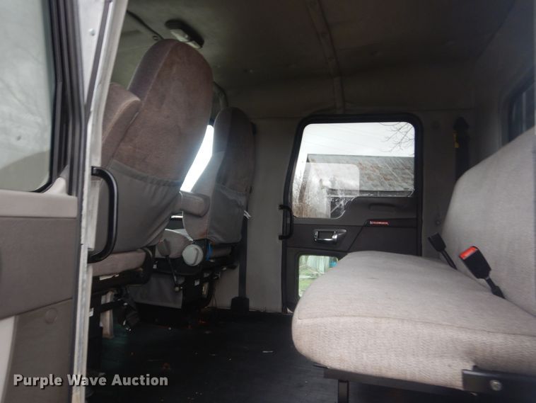 image for item HV9551 2012 Kenworth T370  flatbed truck