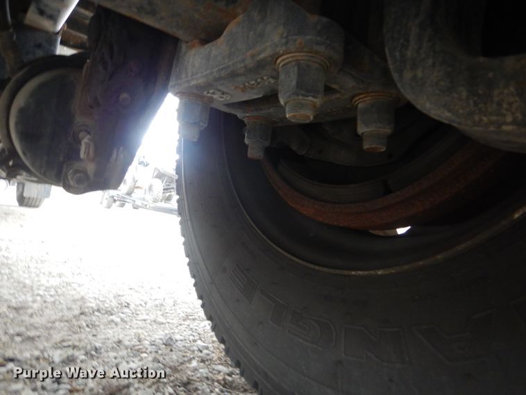 image for item HV9551 2012 Kenworth T370  flatbed truck