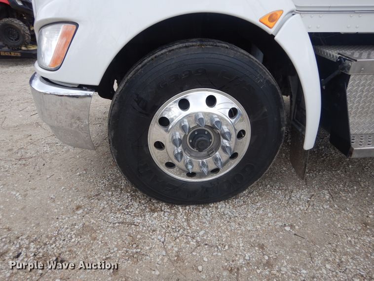 image for item HV9551 2012 Kenworth T370  flatbed truck