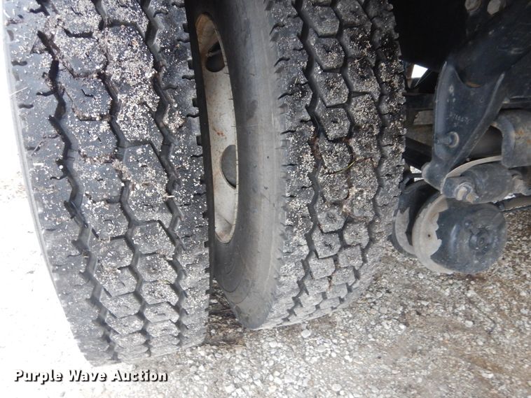 image for item HV9551 2012 Kenworth T370  flatbed truck