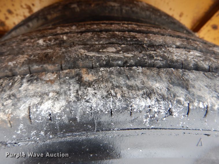 image for item HX9148 1999 Load King 353 LFM  equipment trailer