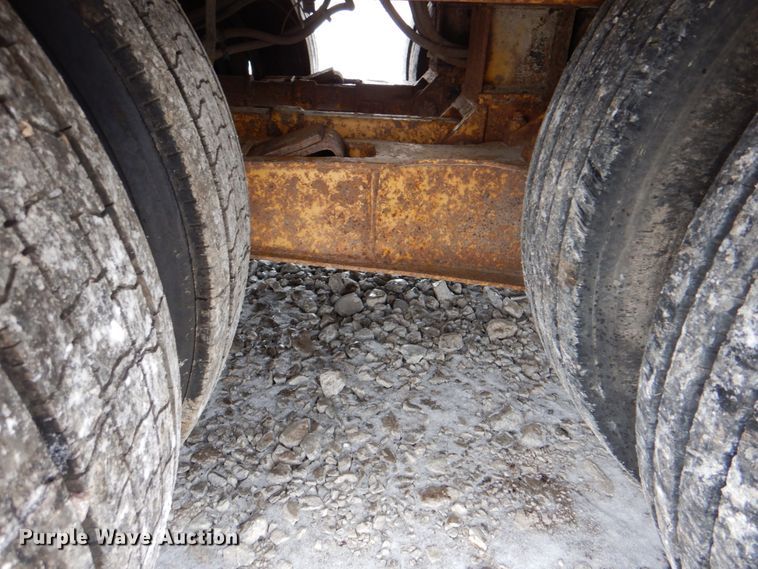 image for item HX9148 1999 Load King 353 LFM  equipment trailer