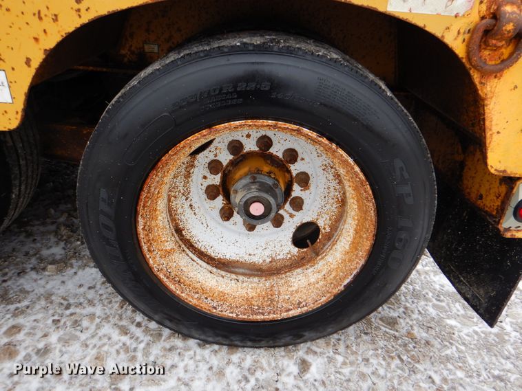 image for item HX9148 1999 Load King 353 LFM  equipment trailer