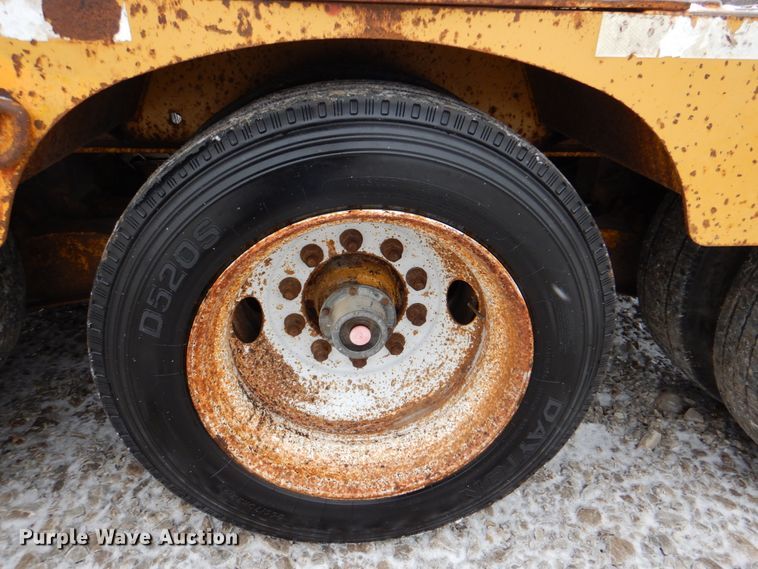 image for item HX9148 1999 Load King 353 LFM  equipment trailer