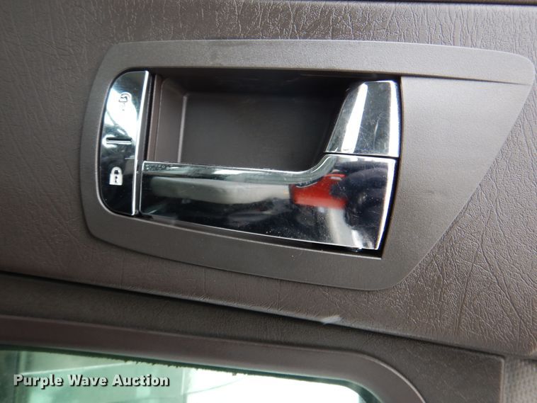 image for item HX9150 2010 Kenworth T800  semi truck