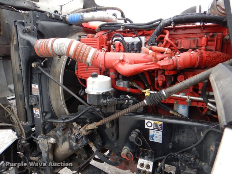 image for item HX9150 2010 Kenworth T800  semi truck